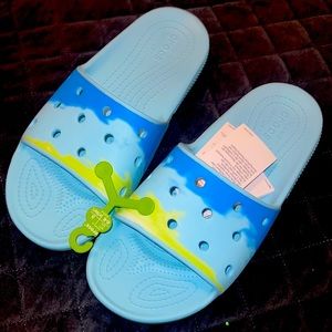 Brand new croc sandals !!! 🦋